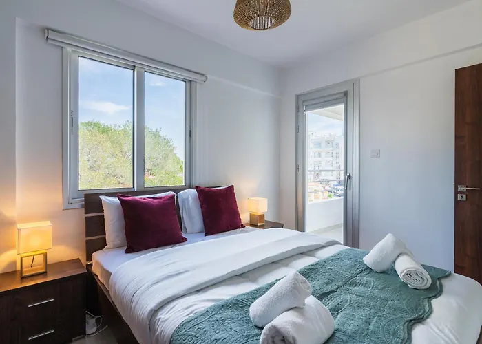 Kraken 2-br By Makenzy Ларнака