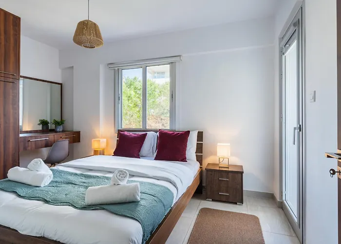 Kraken 2-br By Makenzy Appartement Larnaca