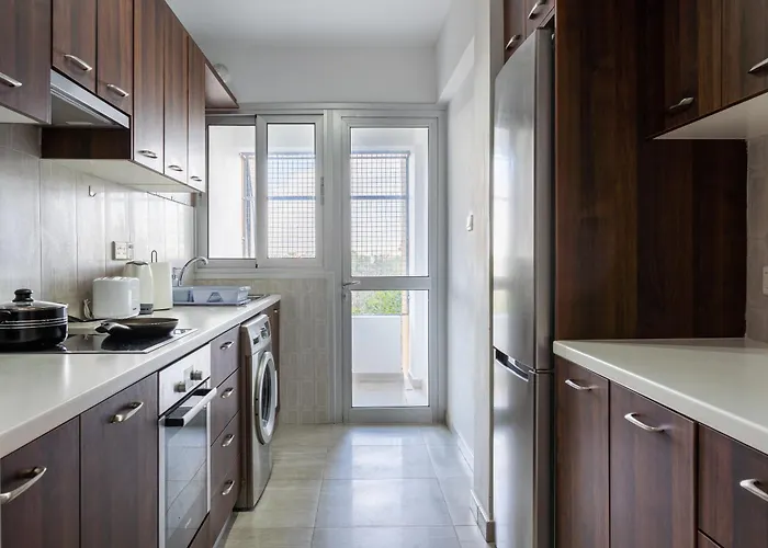 Kraken 2-br By Makenzy Appartement Larnaca